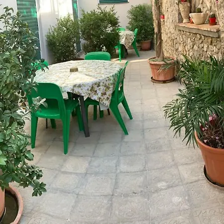 Hedera Capri Bed and Breakfast Ανακάπρι